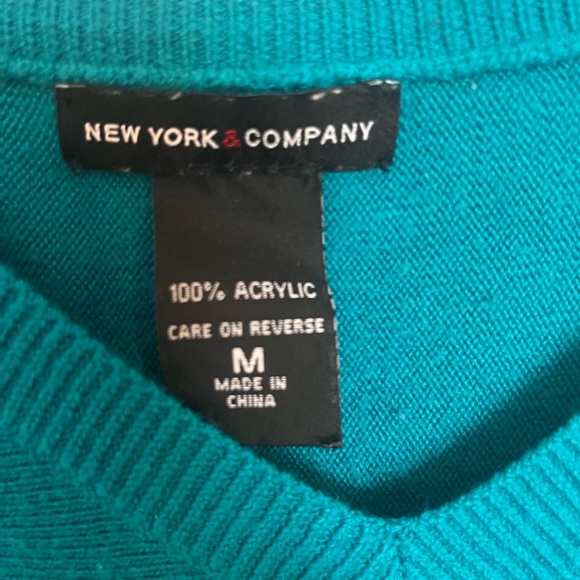 New York & Company Teal Sweater size medium very comfy - Picture 2 of 5